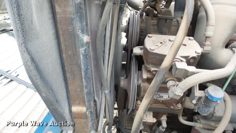 image for item DG9133 1988 Ford LN7000 flatbed truck