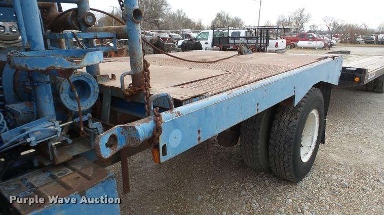 image for item DG9133 1988 Ford LN7000 flatbed truck