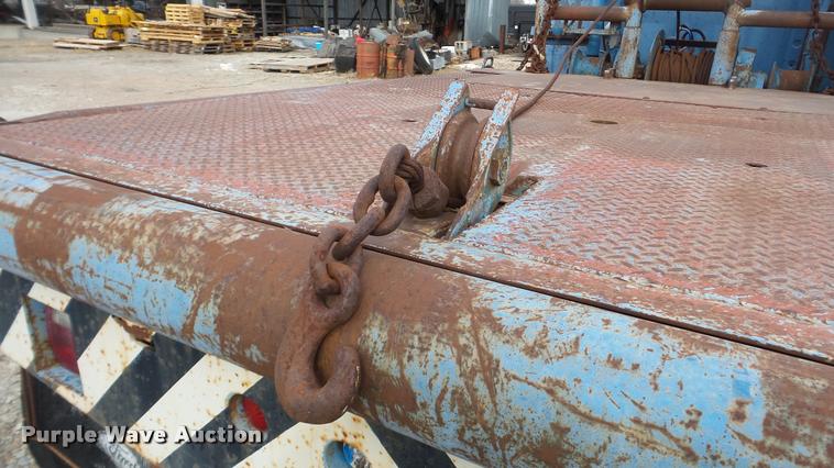 image for item DG9133 1988 Ford LN7000 flatbed truck