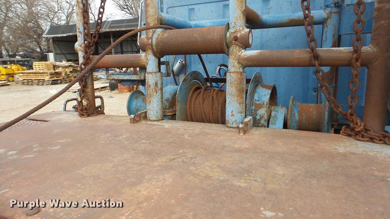 image for item DG9133 1988 Ford LN7000 flatbed truck