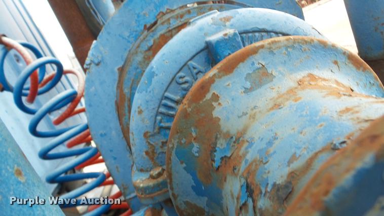 image for item DG9133 1988 Ford LN7000 flatbed truck