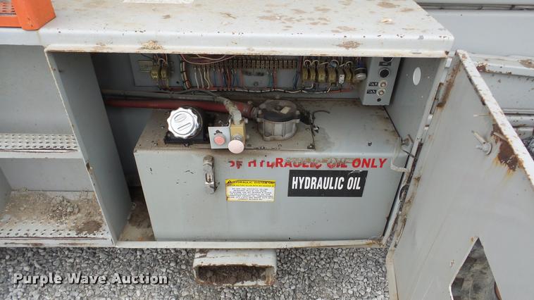 image for item DG9136 1998 Skyjack SJ9250 scissor lift