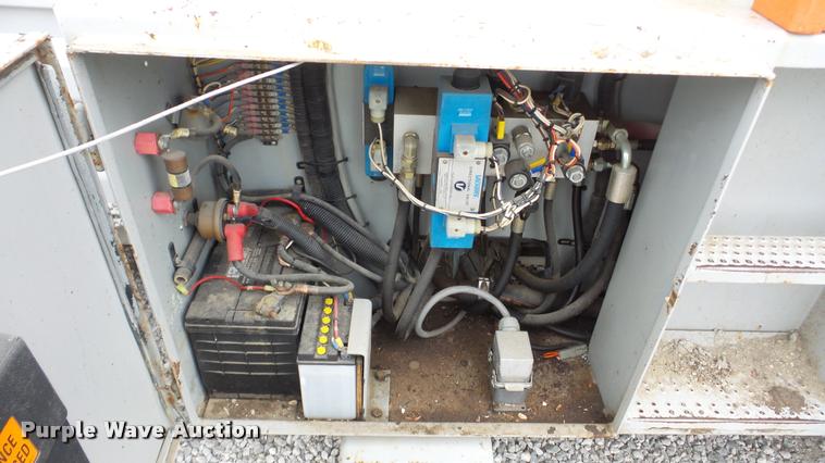 image for item DG9136 1998 Skyjack SJ9250 scissor lift