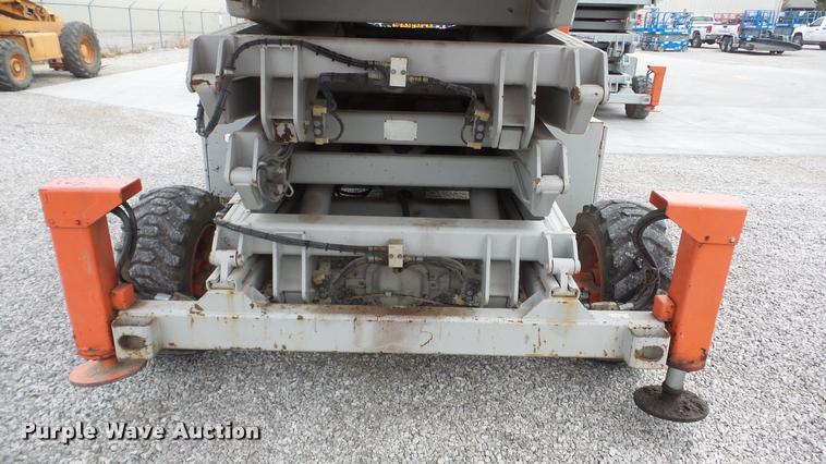 image for item DG9136 1998 Skyjack SJ9250 scissor lift