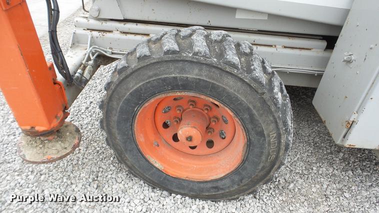 image for item DG9136 1998 Skyjack SJ9250 scissor lift