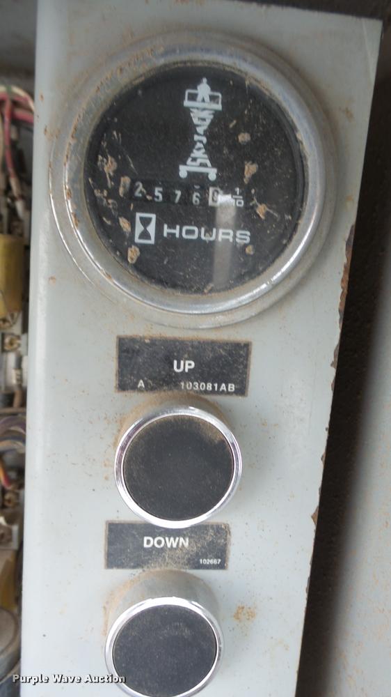 image for item DG9137 2000 Skyjack SJ9250 scissor lift