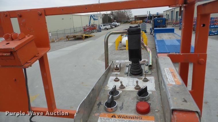 image for item DG9137 2000 Skyjack SJ9250 scissor lift
