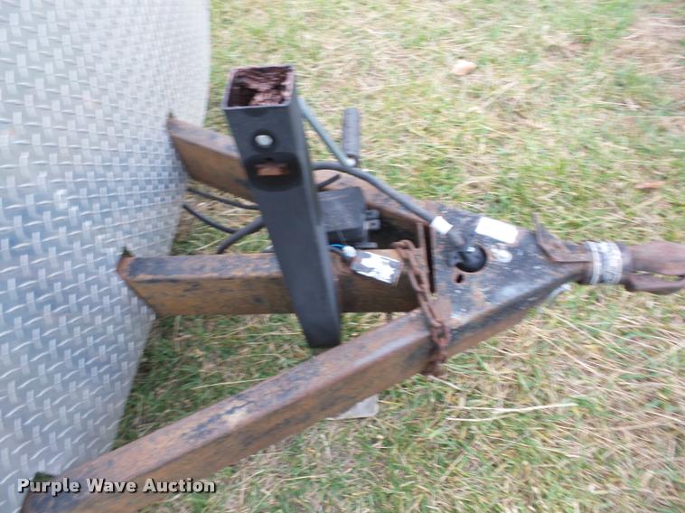 image for item I1821 2003 Haul Mark G824T-102 enclosed cargo trailer