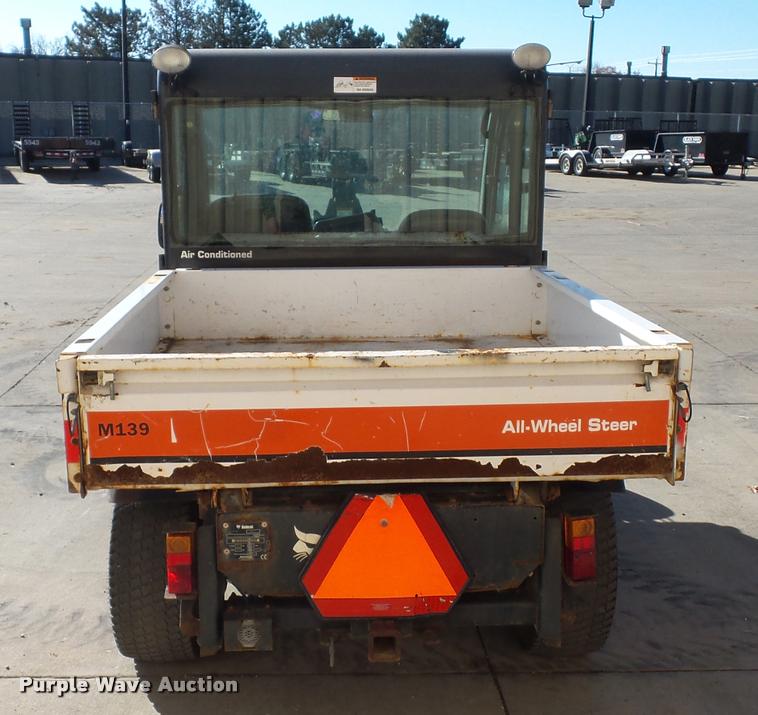 image for item J1613 2006 Bobcat Toolcat 5600 utility work machine