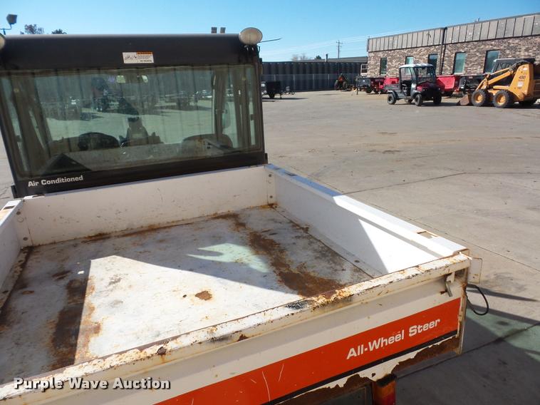 image for item J1613 2006 Bobcat Toolcat 5600 utility work machine