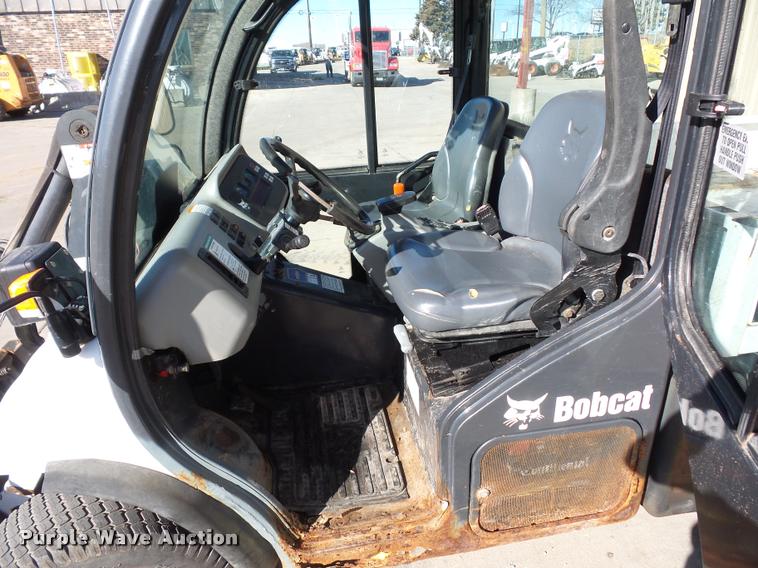 image for item J1613 2006 Bobcat Toolcat 5600 utility work machine