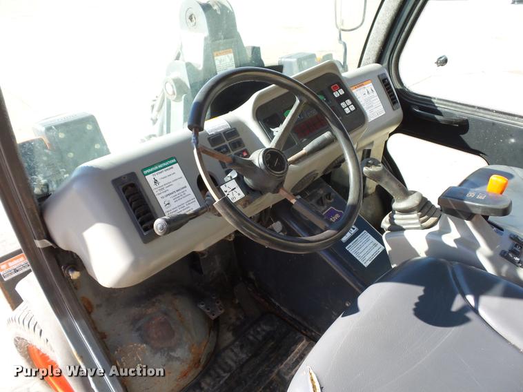 image for item J1613 2006 Bobcat Toolcat 5600 utility work machine