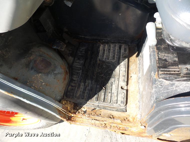 image for item J1613 2006 Bobcat Toolcat 5600 utility work machine