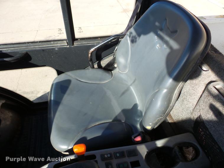 image for item J1613 2006 Bobcat Toolcat 5600 utility work machine