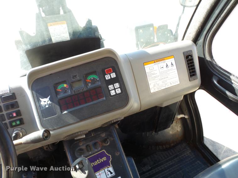 image for item J1613 2006 Bobcat Toolcat 5600 utility work machine