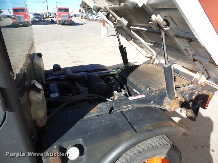 image for item J1613 2006 Bobcat Toolcat 5600 utility work machine