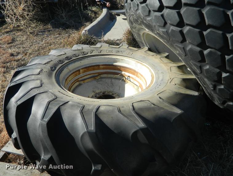 image for item J5014 (2) tires and wheels