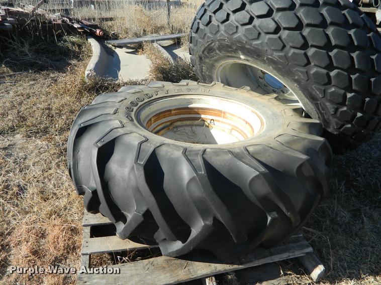 image for item J5014 (2) tires and wheels