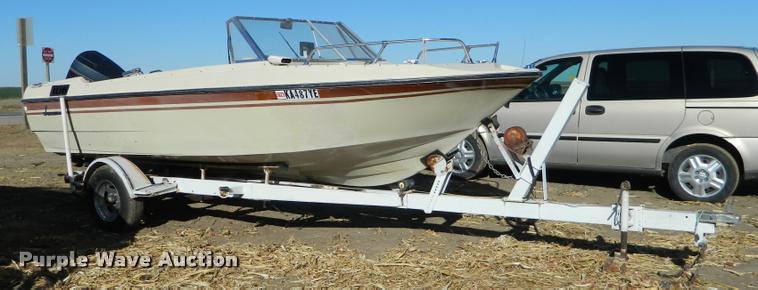 image for item J5050 1977 Larson fiberglass V-bottom boat