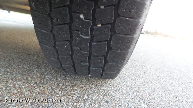 image for item J5714 2002 Chevrolet Silverado 1500 pickup truck