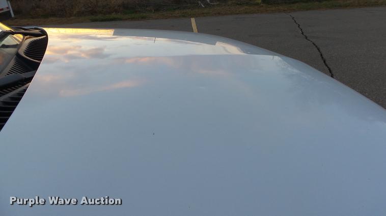 image for item J5714 2002 Chevrolet Silverado 1500 pickup truck