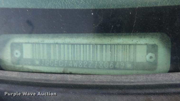 image for item J5714 2002 Chevrolet Silverado 1500 pickup truck