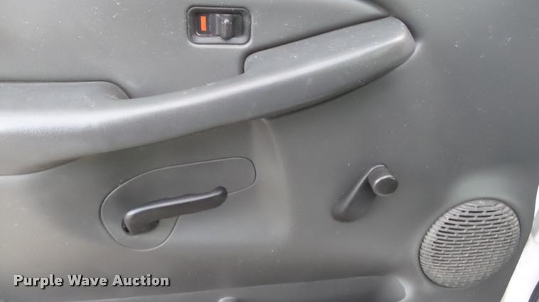 image for item J5715 2007 Chevrolet Silverado Classic 1500 pickup truck