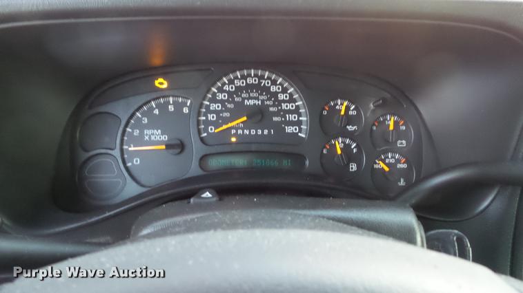 image for item J5715 2007 Chevrolet Silverado Classic 1500 pickup truck