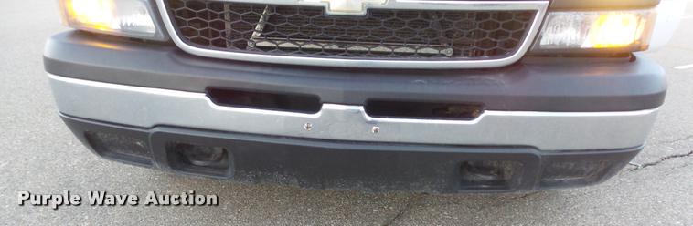 image for item J5715 2007 Chevrolet Silverado Classic 1500 pickup truck