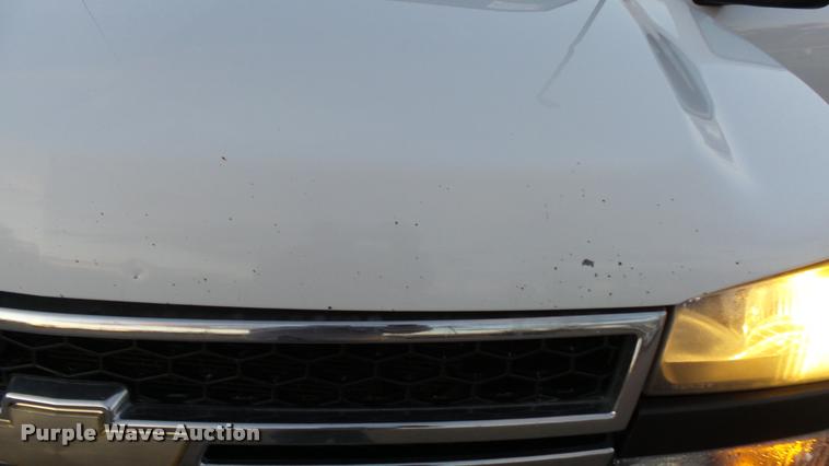 image for item J5715 2007 Chevrolet Silverado Classic 1500 pickup truck