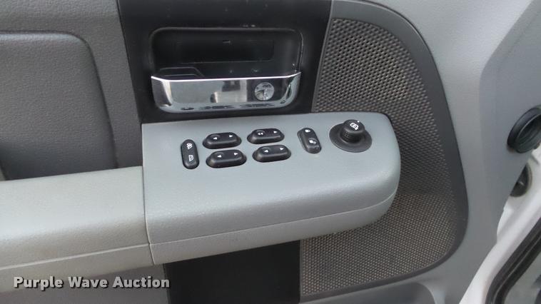 image for item J5716 2007 Ford F150 XLT SuperCab pickup truck