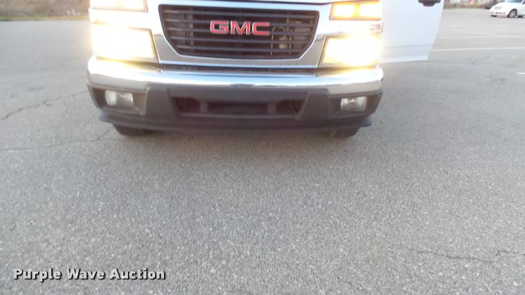 image for item J5717 2007 GMC Canyon SL Ext. Cab pickup truck