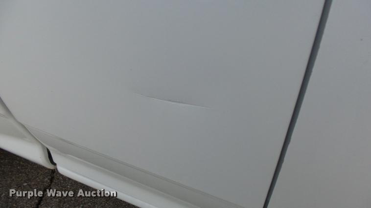 image for item J5717 2007 GMC Canyon SL Ext. Cab pickup truck