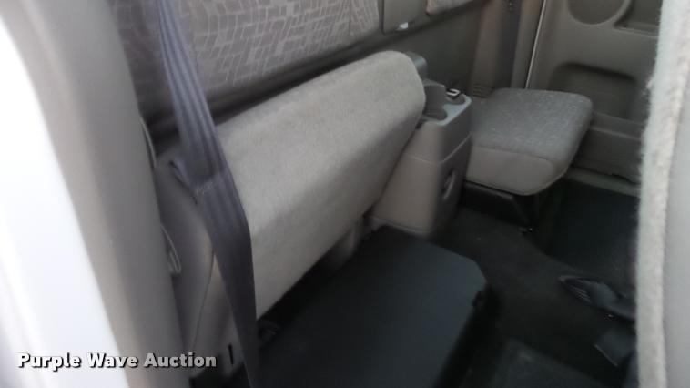 image for item J5717 2007 GMC Canyon SL Ext. Cab pickup truck