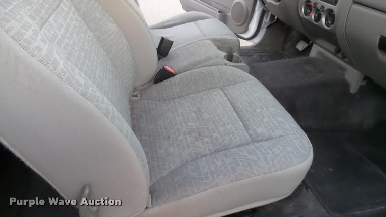 image for item J5717 2007 GMC Canyon SL Ext. Cab pickup truck