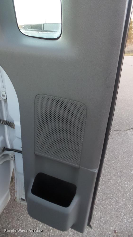 image for item J5718 2005 Ford F150 XL pickup truck