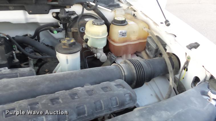 image for item J5718 2005 Ford F150 XL pickup truck