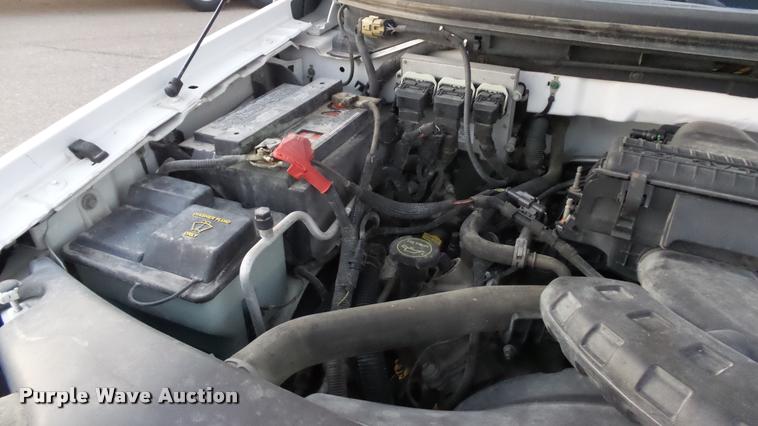 image for item J5718 2005 Ford F150 XL pickup truck