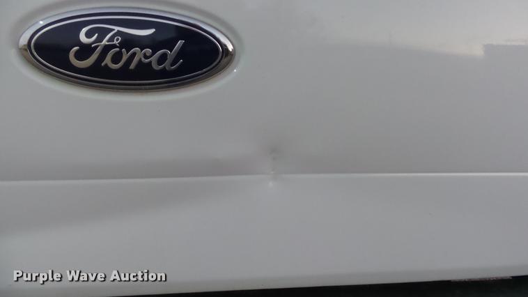 image for item J5718 2005 Ford F150 XL pickup truck