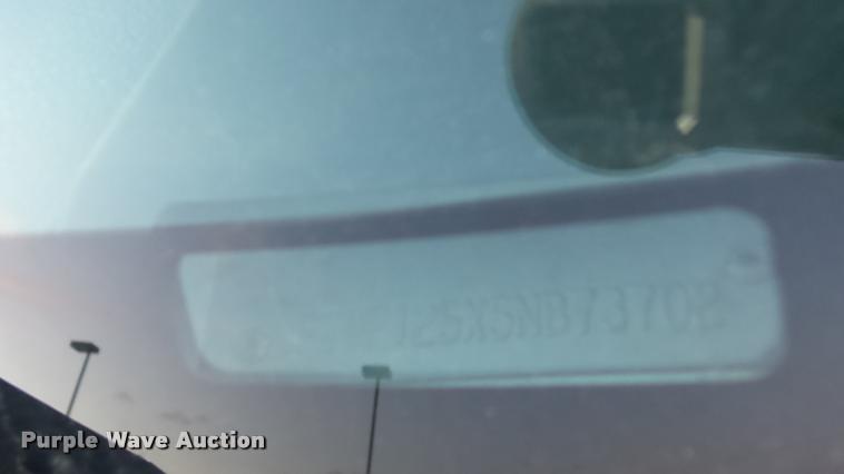 image for item J5718 2005 Ford F150 XL pickup truck