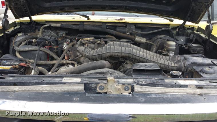 image for item J5732 1993 Ford F250 XLT utility truck