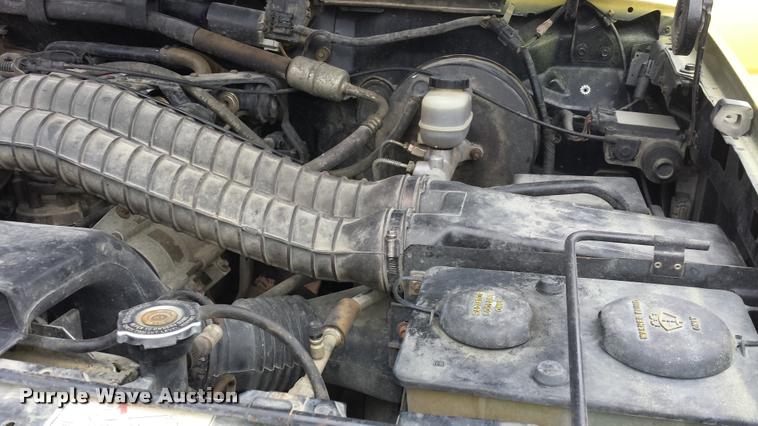 image for item J5732 1993 Ford F250 XLT utility truck