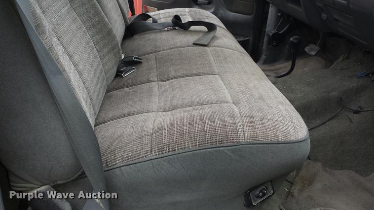 image for item J5732 1993 Ford F250 XLT utility truck