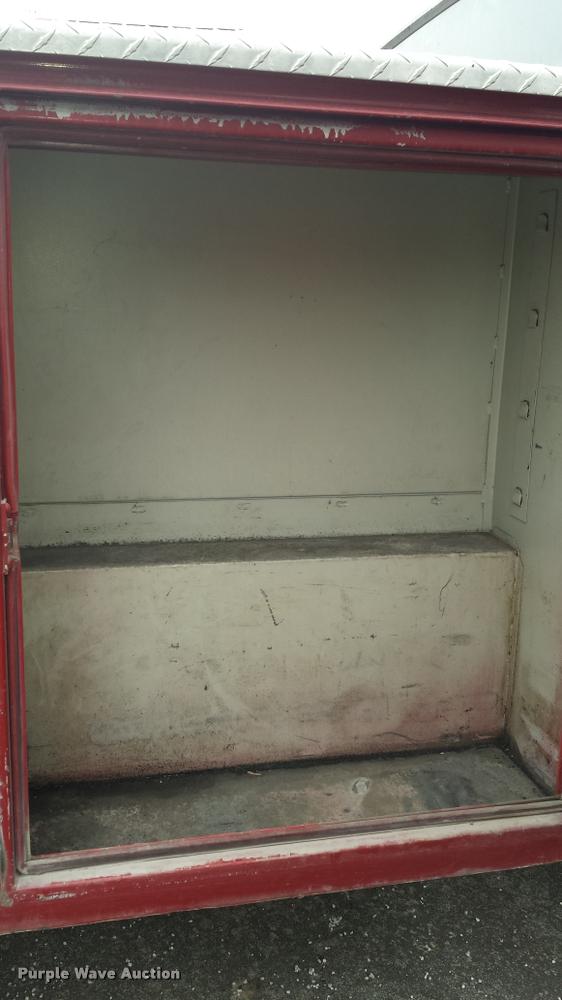 image for item J5732 1993 Ford F250 XLT utility truck