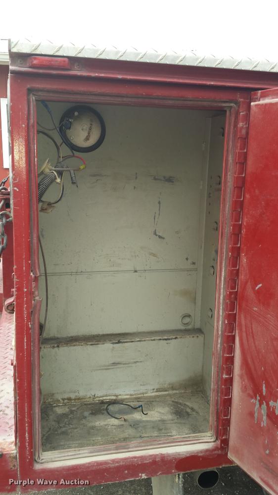 image for item J5732 1993 Ford F250 XLT utility truck