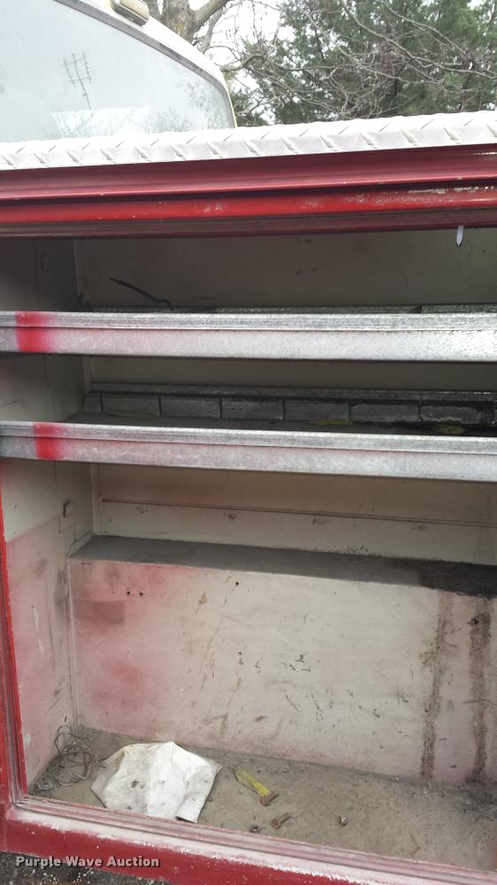 image for item J5732 1993 Ford F250 XLT utility truck