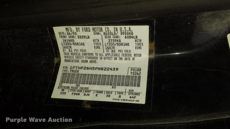 image for item J5732 1993 Ford F250 XLT utility truck