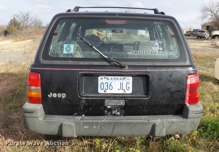 image for item J5739 1994 Jeep Grand Cherokee SUV