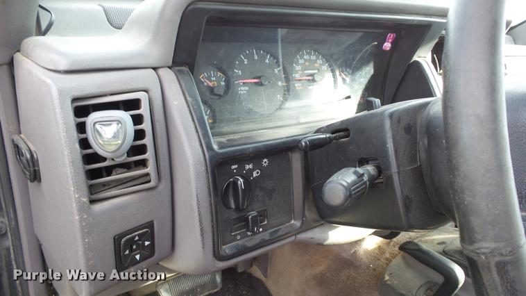 image for item J5739 1994 Jeep Grand Cherokee SUV