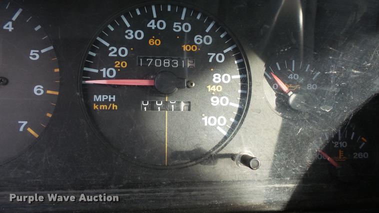 image for item J5739 1994 Jeep Grand Cherokee SUV